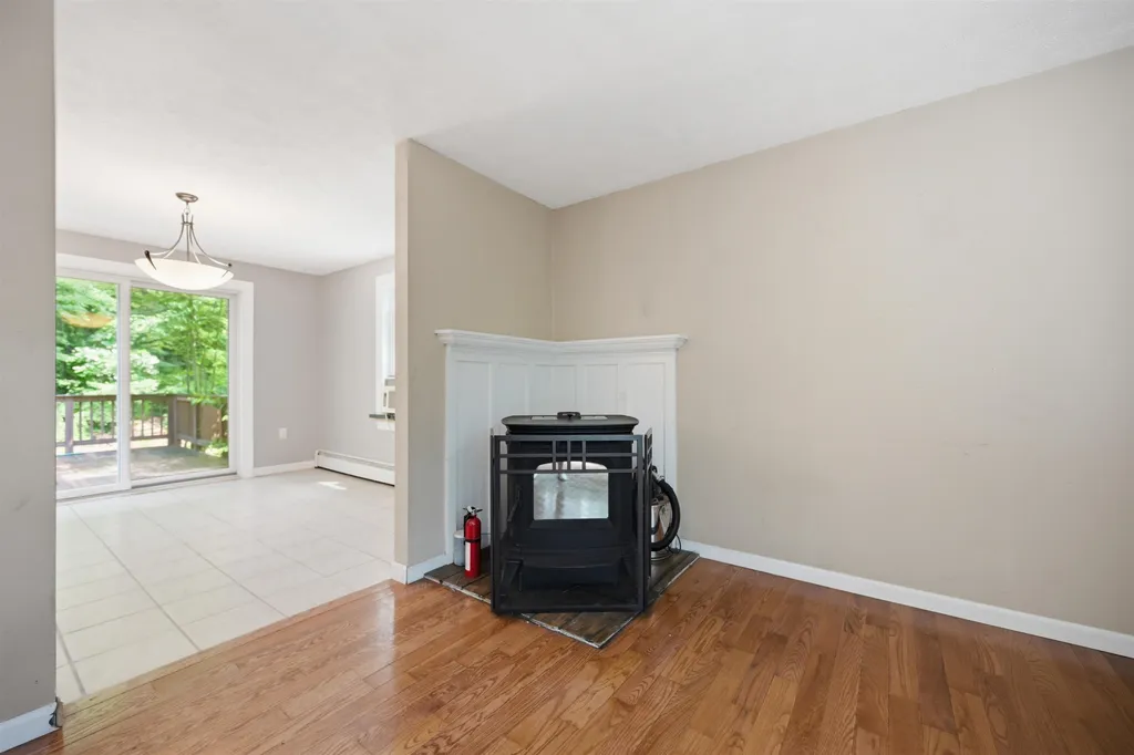 95 Whittier Drive Fremont NH 03044