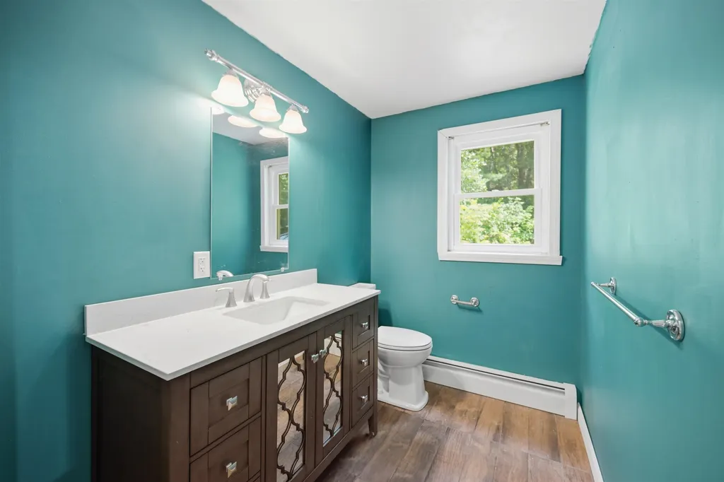 95 Whittier Drive Fremont NH 03044