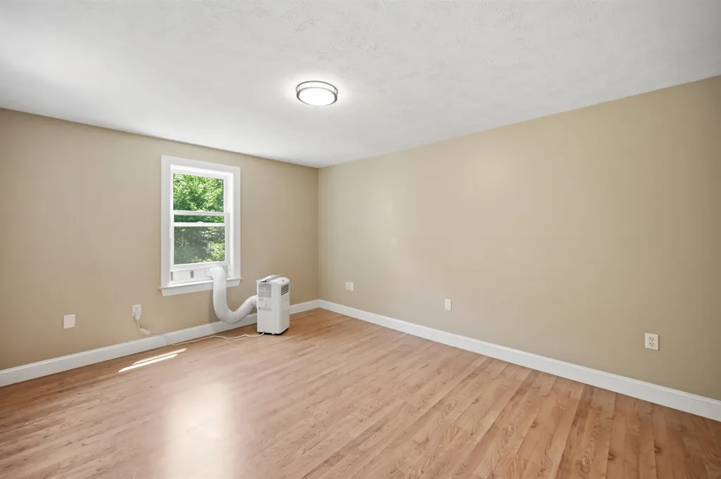 95 Whittier Drive Fremont NH 03044
