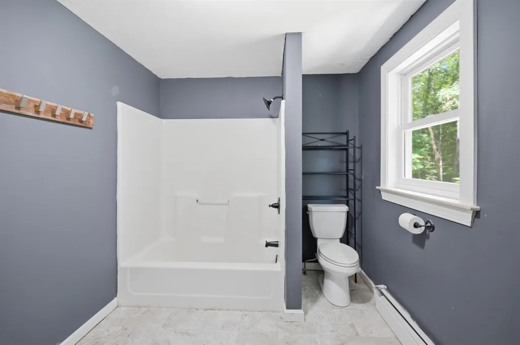 95 Whittier Drive Fremont NH 03044