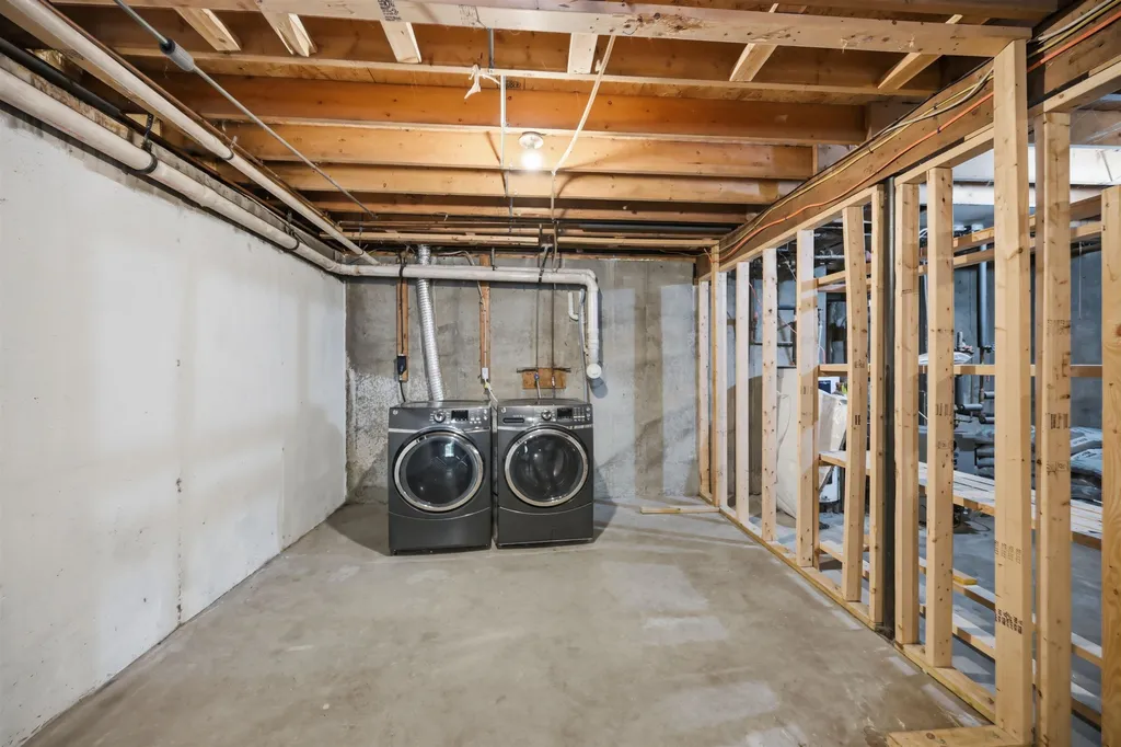 95 Whittier Drive Fremont NH 03044