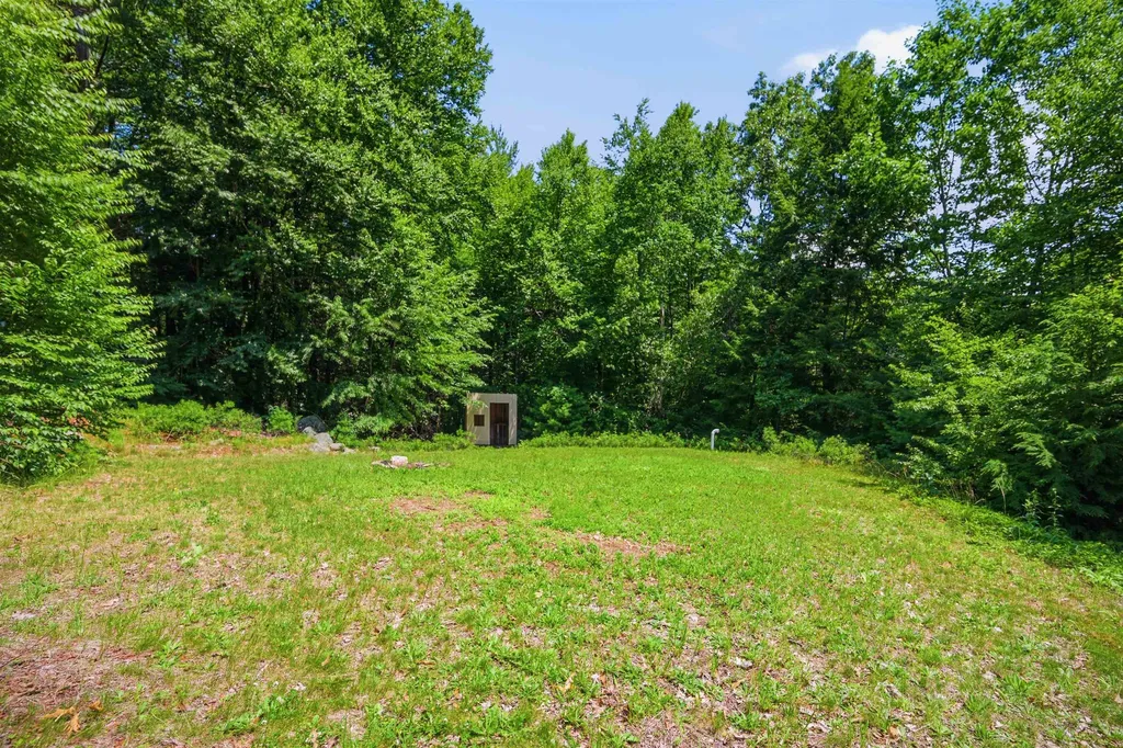 95 Whittier Drive Fremont NH 03044