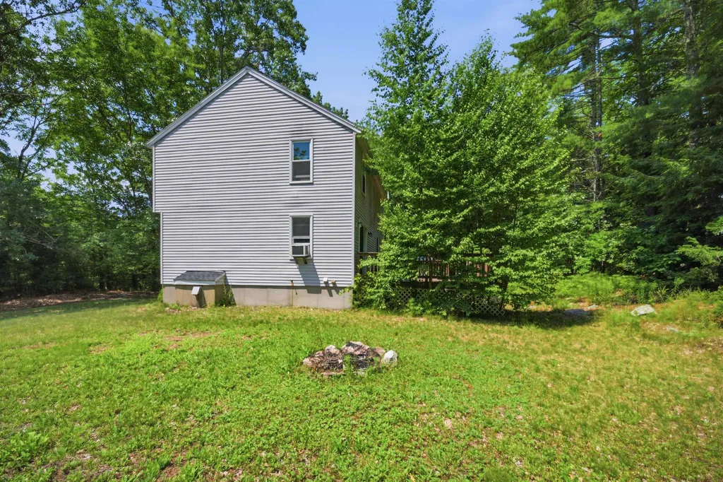95 Whittier Drive Fremont NH 03044