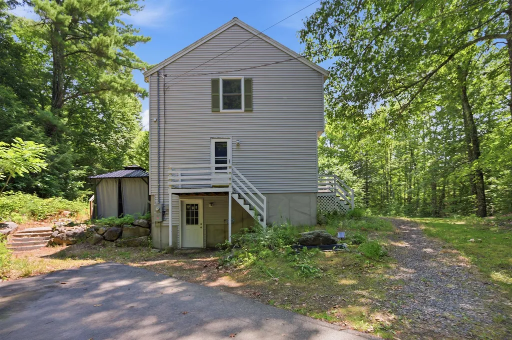 95 Whittier Drive Fremont NH 03044