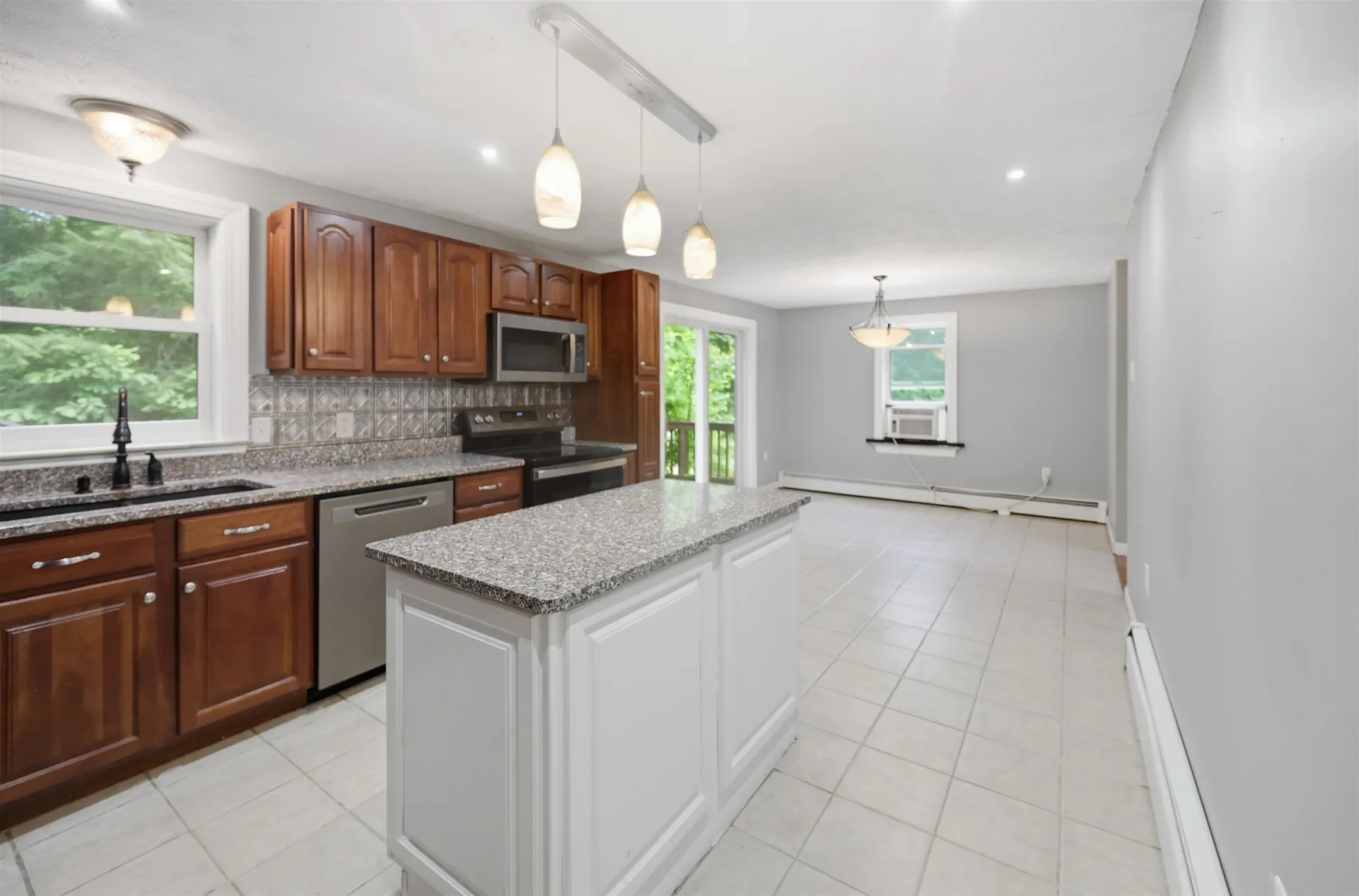 95 Whittier Drive Fremont NH 03044