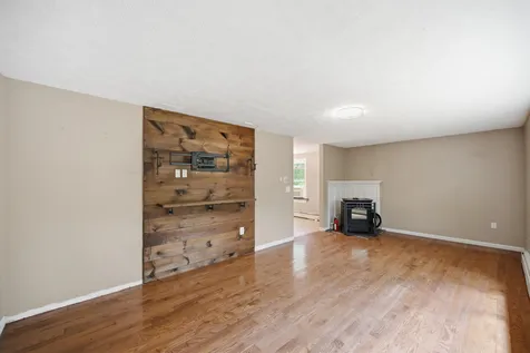 95 Whittier Drive Fremont NH 03044