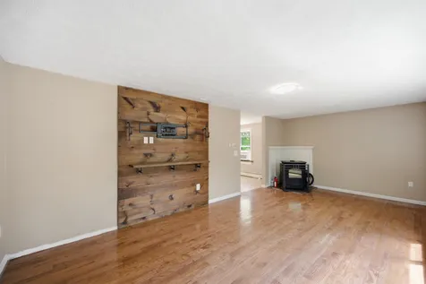 95 Whittier Drive Fremont NH 03044