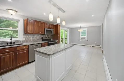95 Whittier Drive Fremont NH 03044