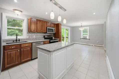 95 Whittier Drive Fremont NH 03044
