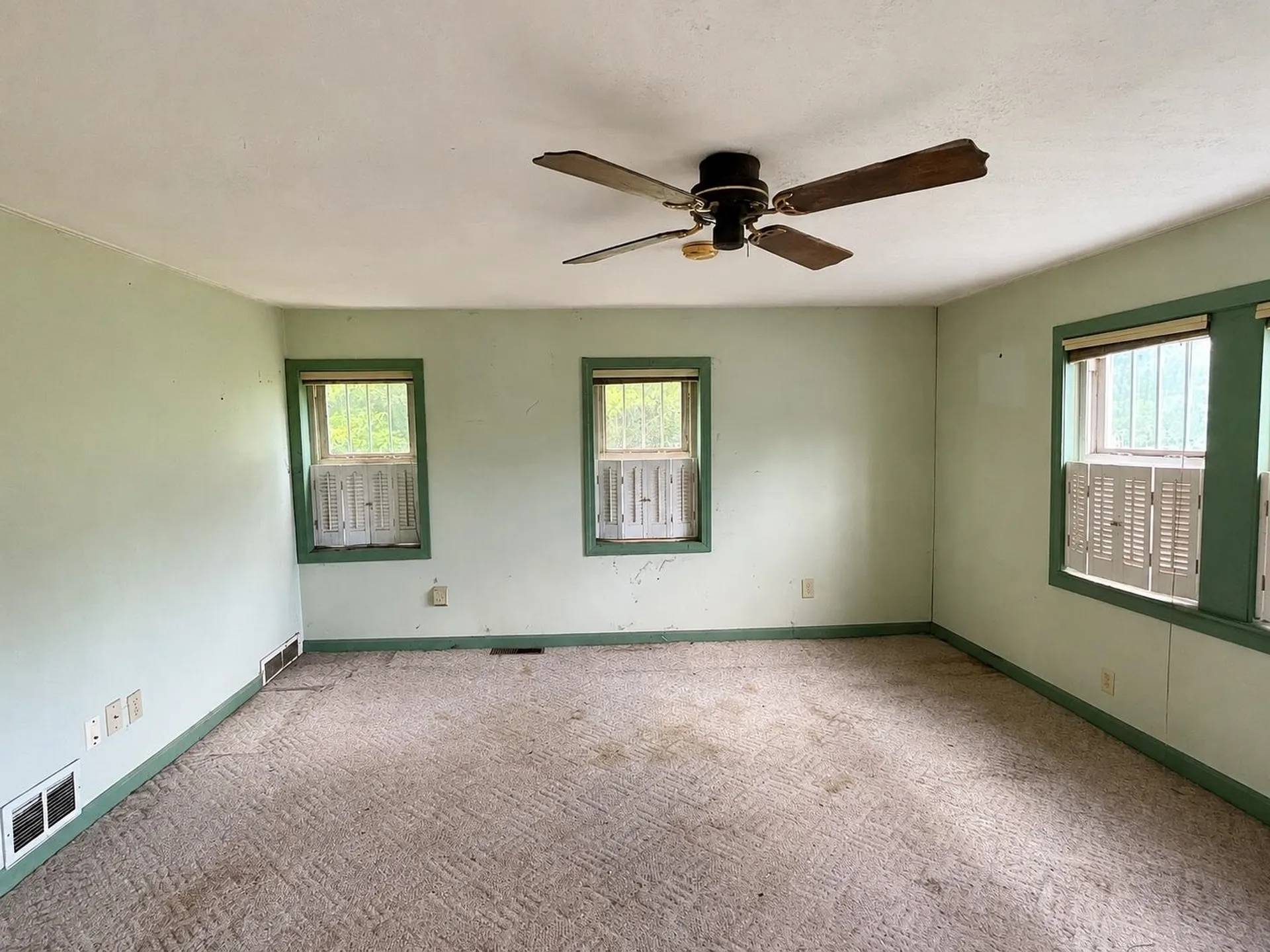 1 Tash Road New Durham NH 03855