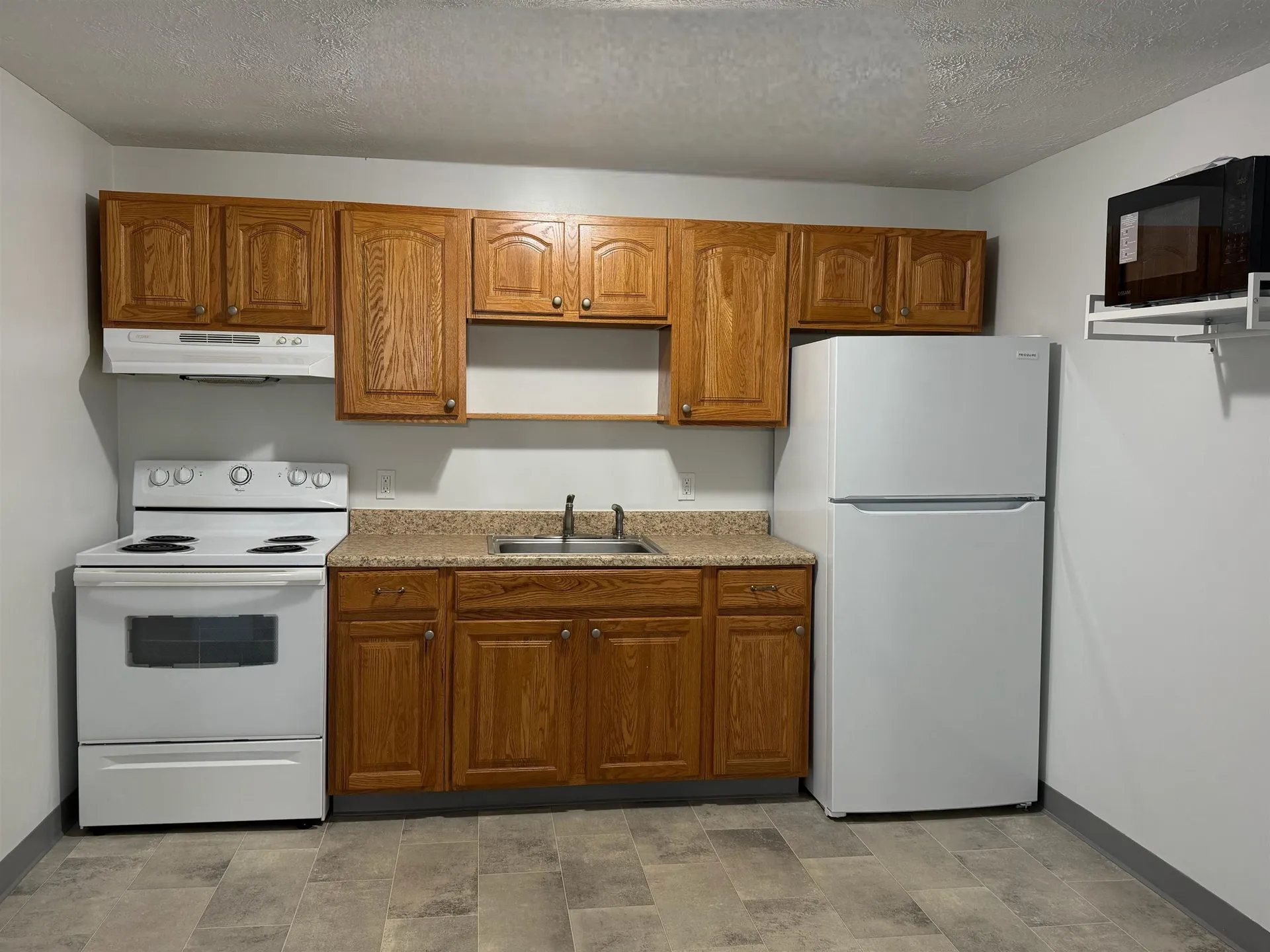 45 Log Street Manchester NH 03102