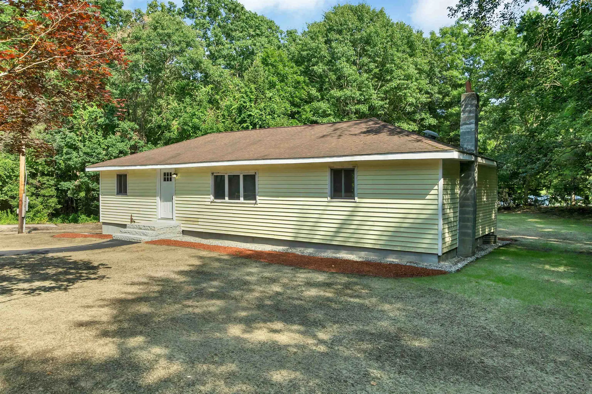 4 Loop Road Londonderry NH 03053