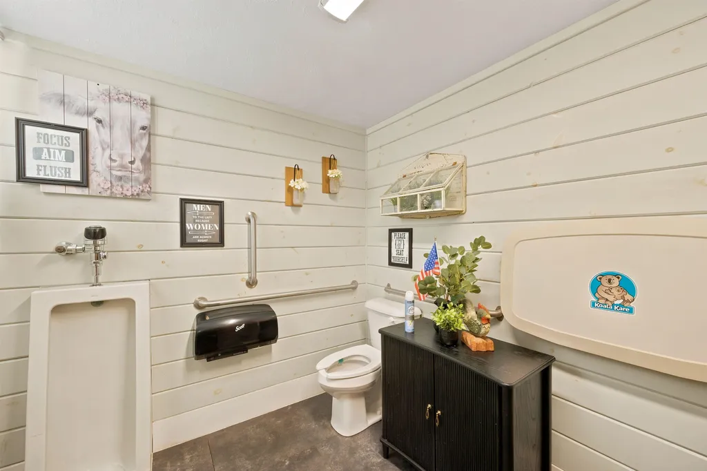17 Lake Tarleton Road Warren NH 03279