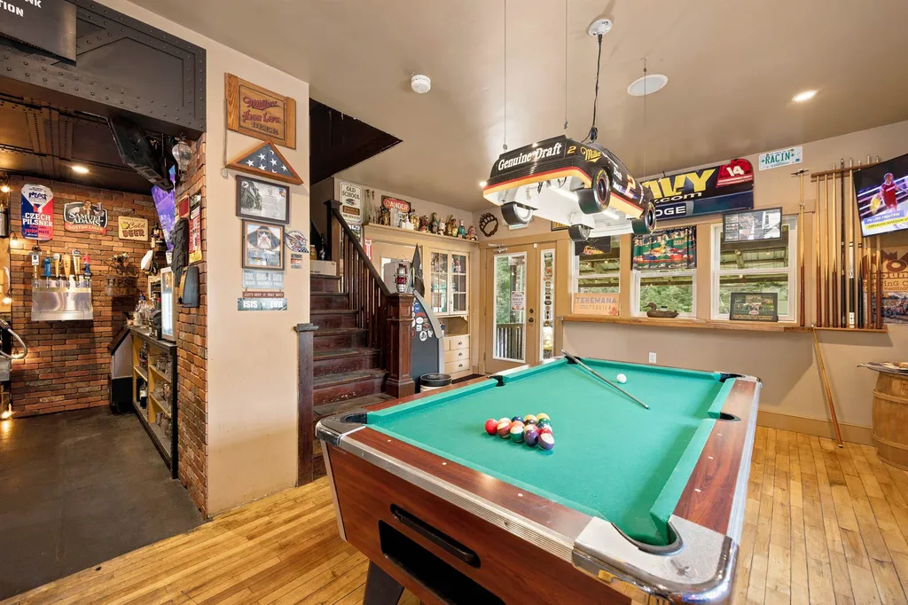 17 Lake Tarleton Road Warren NH 03279