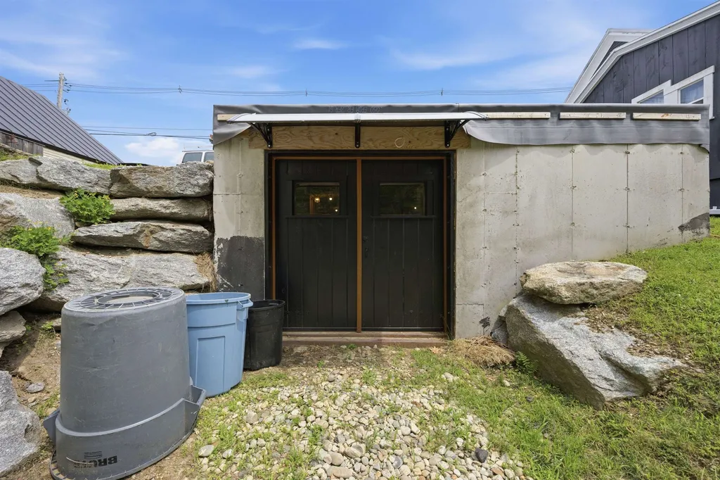 17 Lake Tarleton Road Warren NH 03279