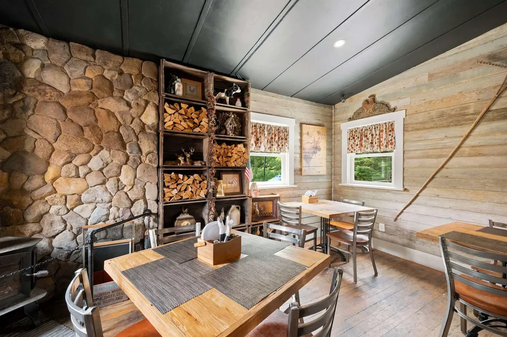 17 Lake Tarleton Road Warren NH 03279