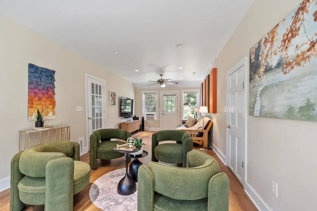 8 Island Pond Road Pelham NH 03076