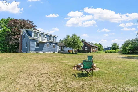 8 Island Pond Road Pelham NH 03076