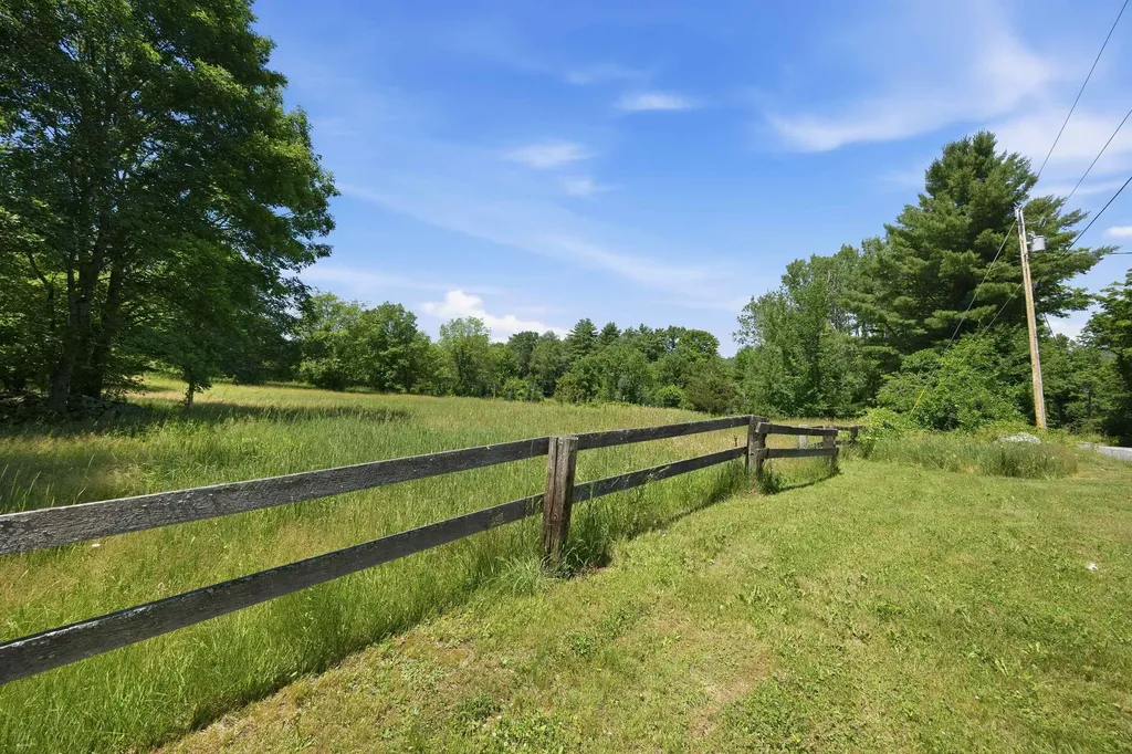 Breezy Hill Road Bradford NH 03221