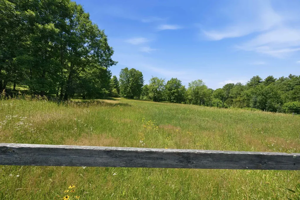 Breezy Hill Road Bradford NH 03221
