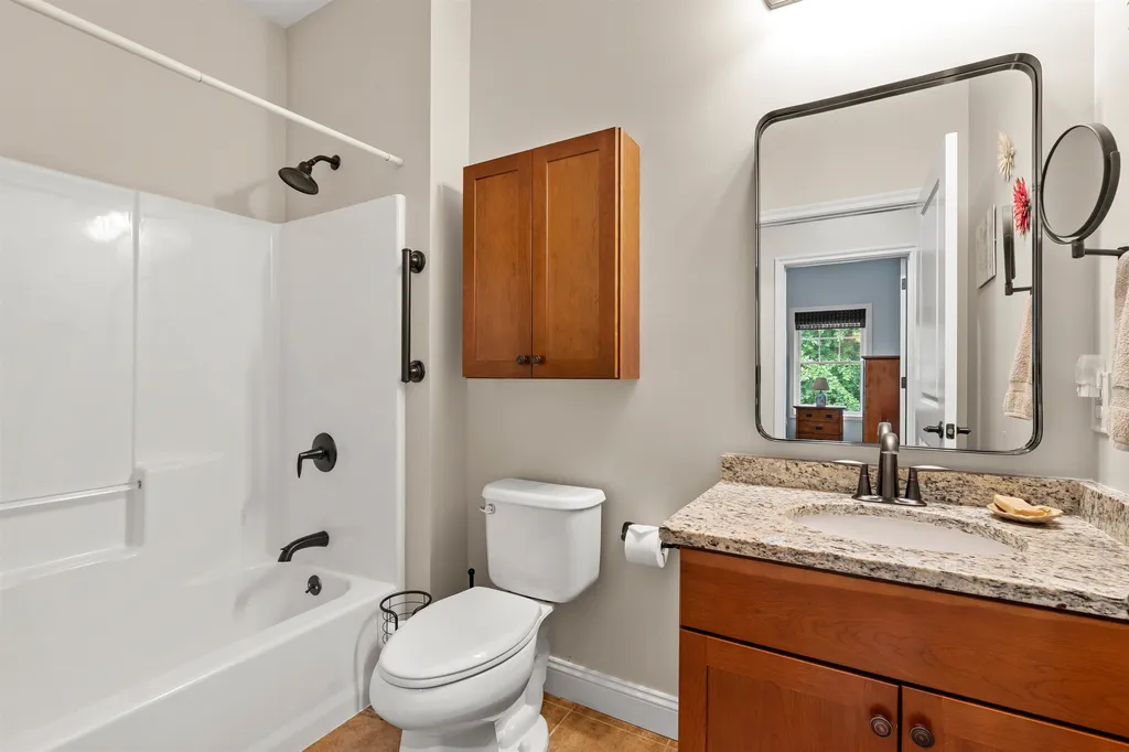 32 Birch Circle Brentwood NH 03833