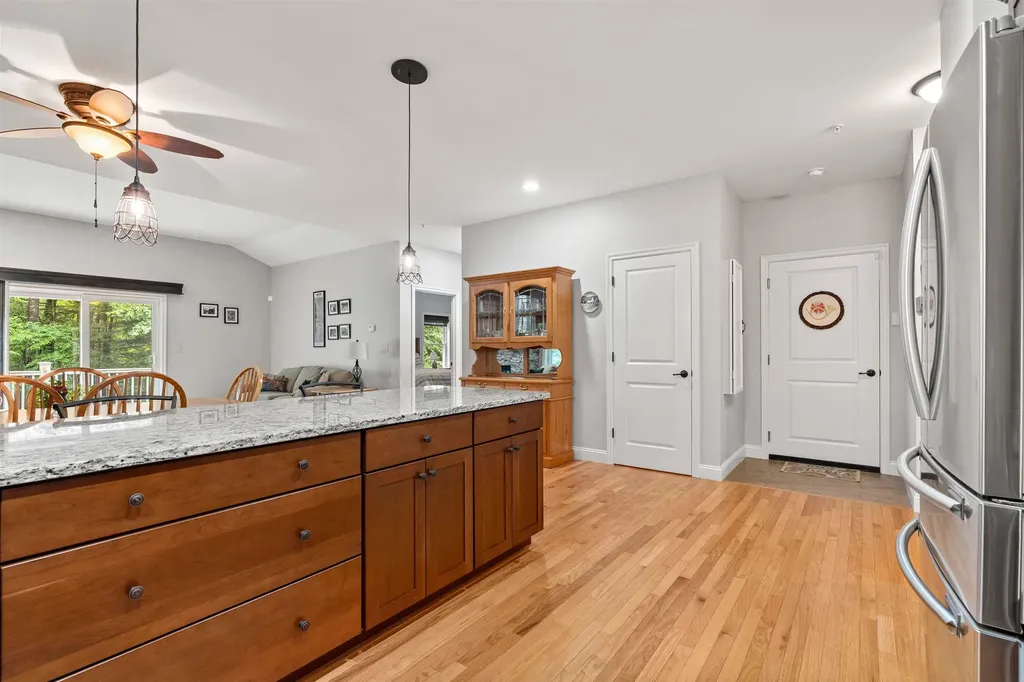 32 Birch Circle Brentwood NH 03833
