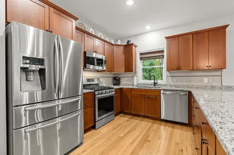 32 Birch Circle Brentwood NH 03833