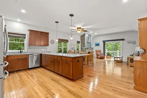 32 Birch Circle Brentwood NH 03833