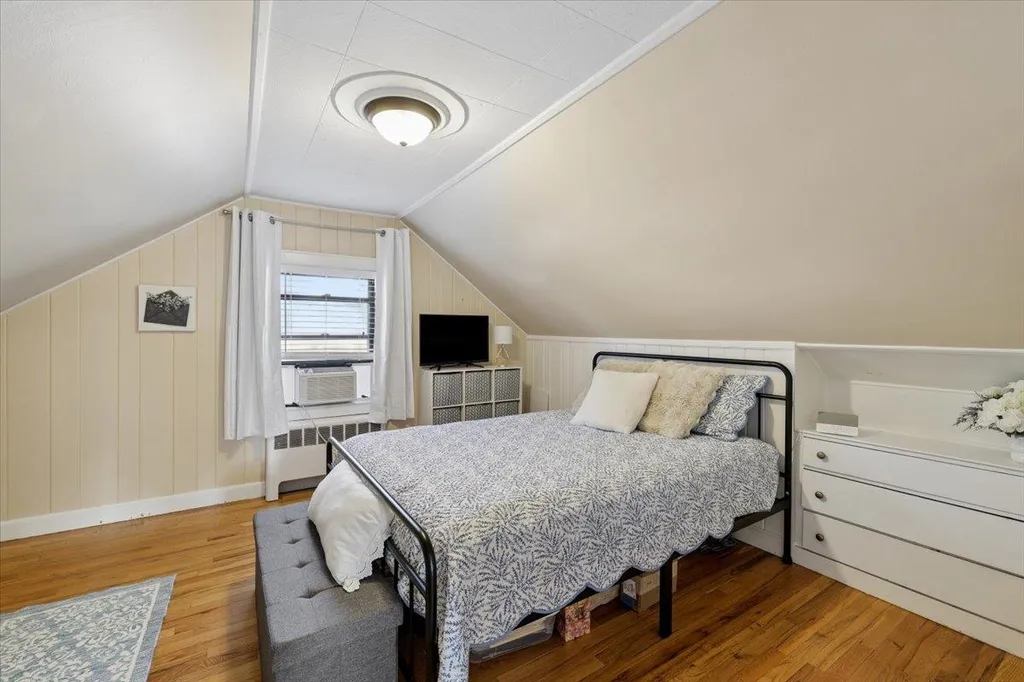 202 Holly Avenue Manchester NH 03103