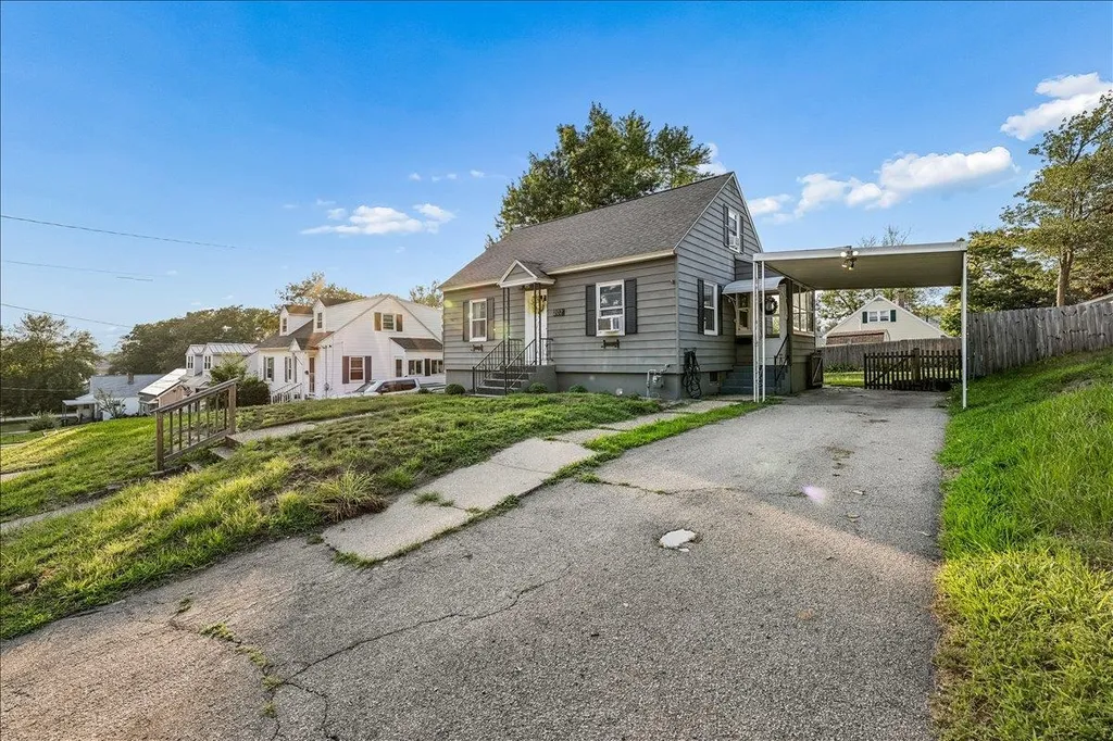 202 Holly Avenue Manchester NH 03103