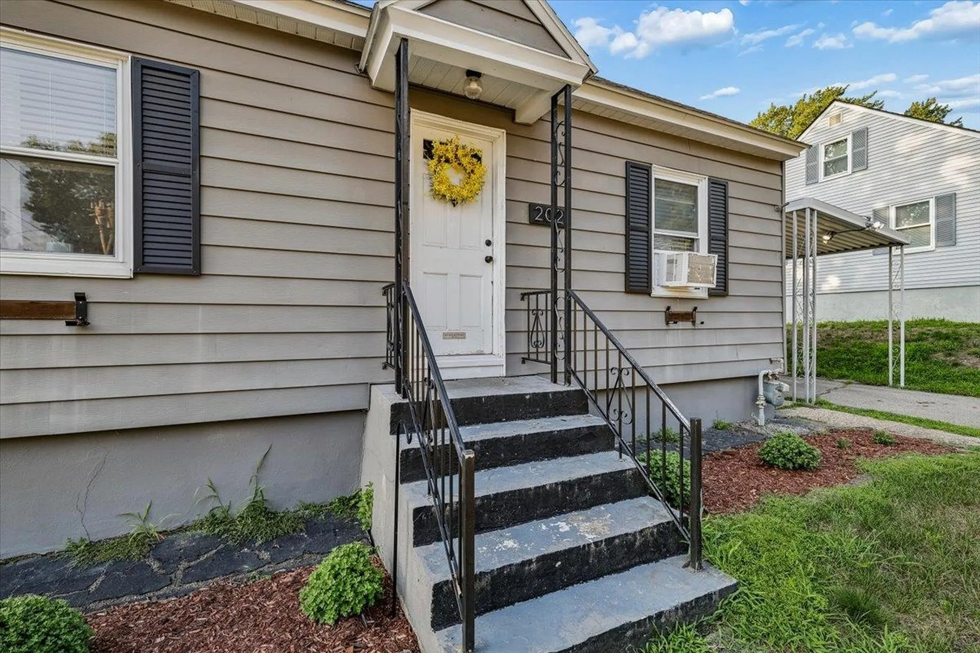 202 Holly Avenue Manchester NH 03103