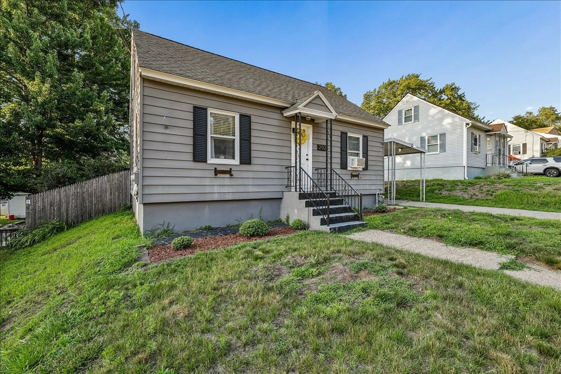 202 Holly Avenue Manchester NH 03103