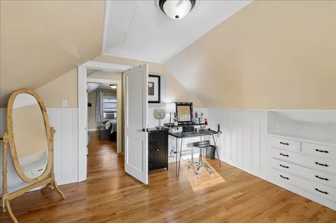 202 Holly Avenue Manchester NH 03103