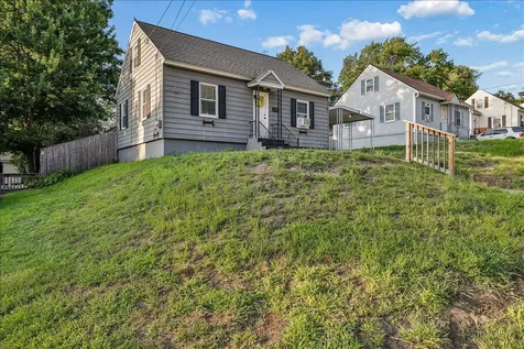 202 Holly Avenue Manchester NH 03103