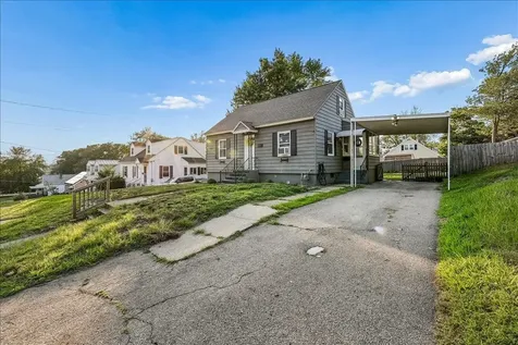 202 Holly Avenue Manchester NH 03103