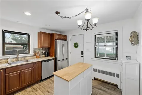 202 Holly Avenue Manchester NH 03103