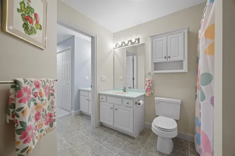 2 Sterling Hill Lane Exeter NH 03833
