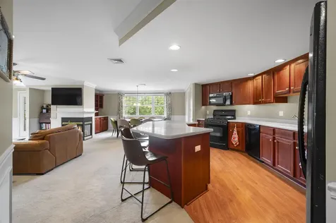 2 Sterling Hill Lane Exeter NH 03833