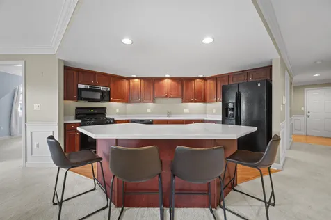 2 Sterling Hill Lane Exeter NH 03833