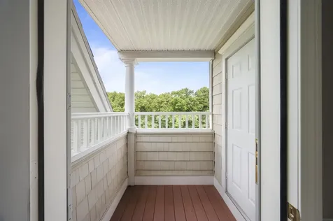 2 Sterling Hill Lane Exeter NH 03833