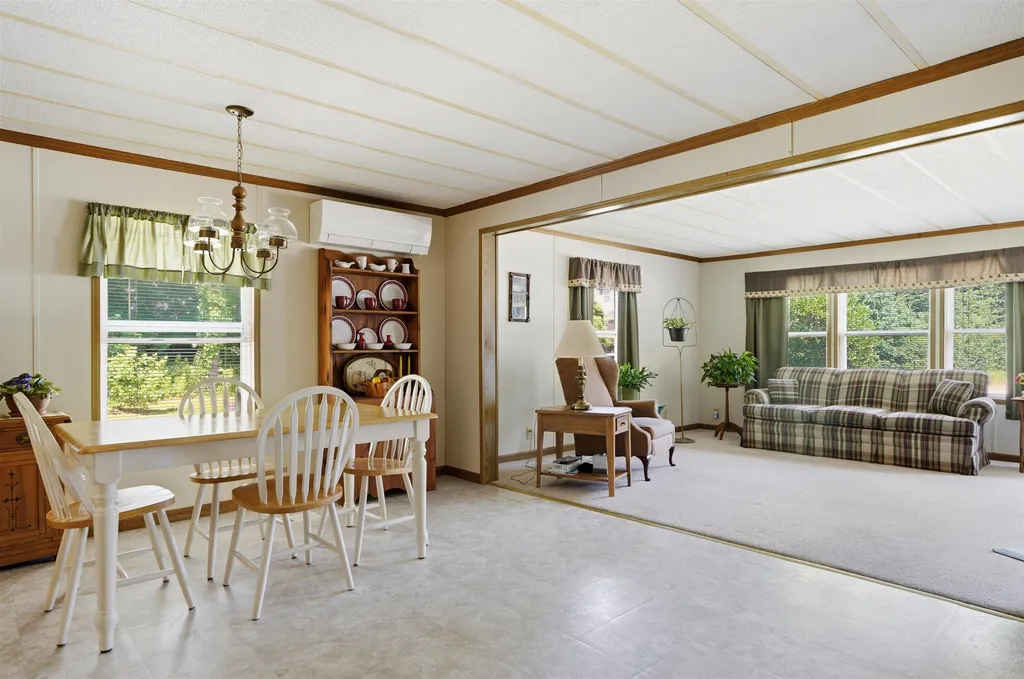 26 Deer Path Hopkinton NH 03229