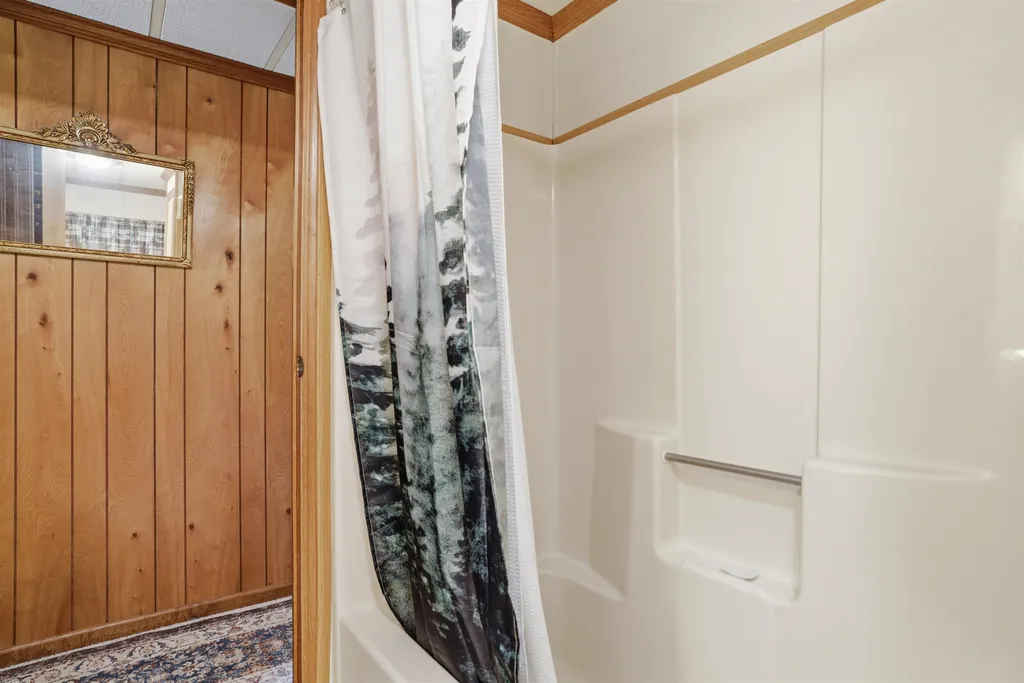 26 Deer Path Hopkinton NH 03229