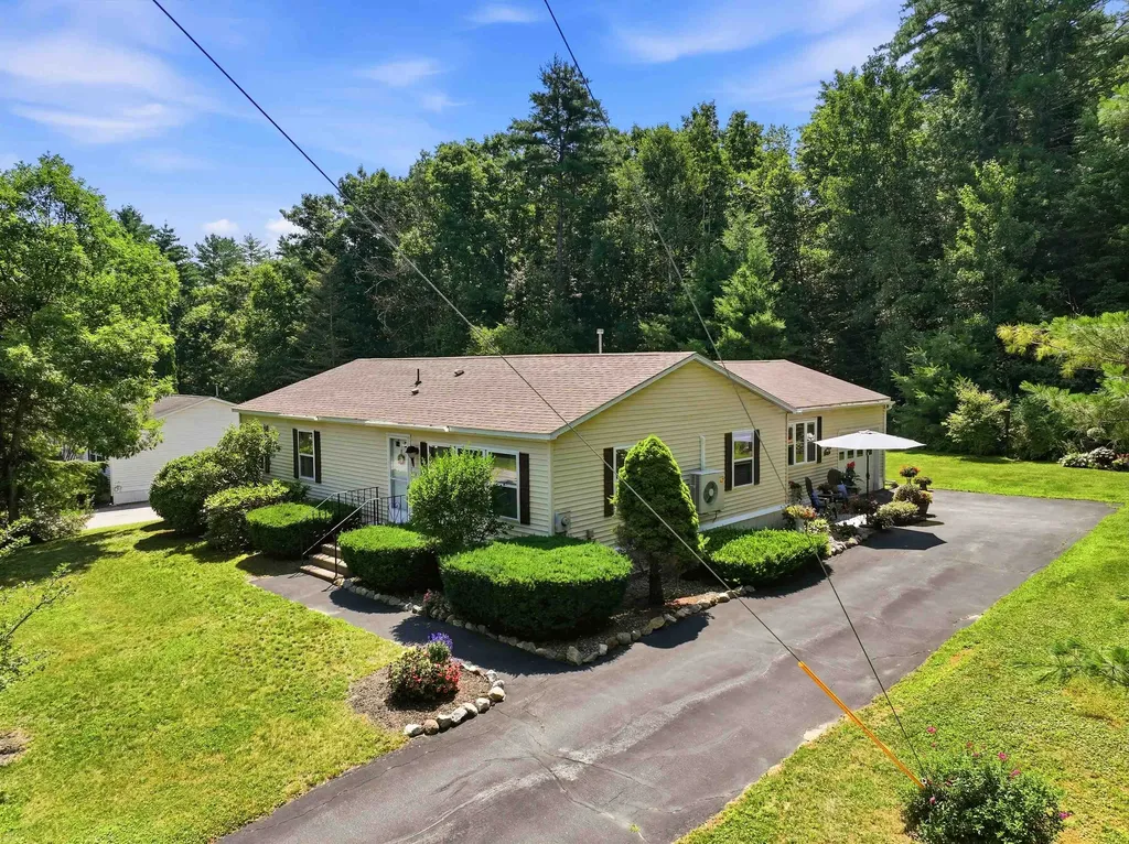 26 Deer Path Hopkinton NH 03229