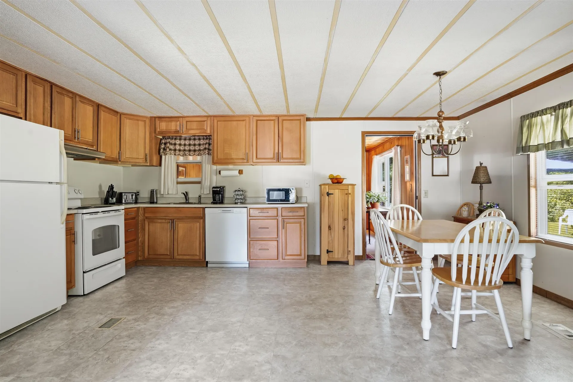 26 Deer Path Hopkinton NH 03229