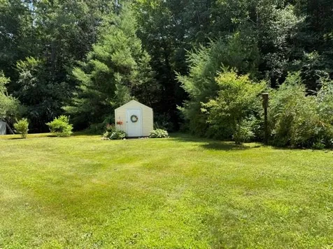 26 Deer Path Hopkinton NH 03229