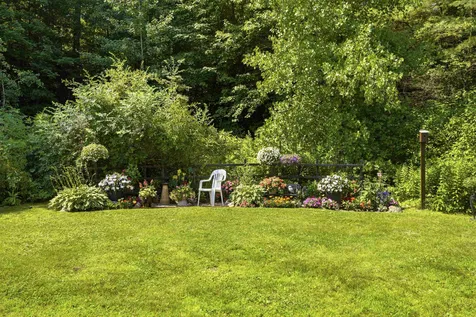 26 Deer Path Hopkinton NH 03229