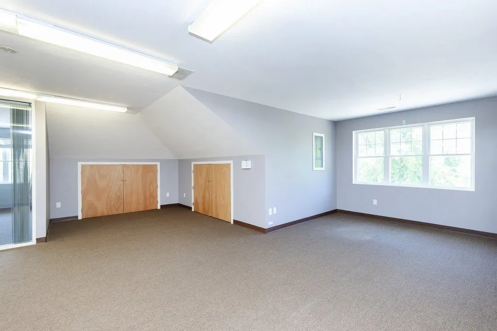 10 Bridge Street Pelham NH 03076