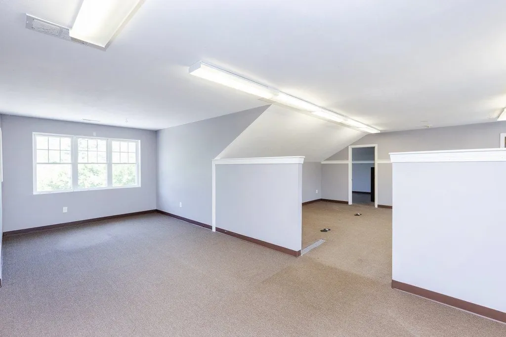 10 Bridge Street Pelham NH 03076