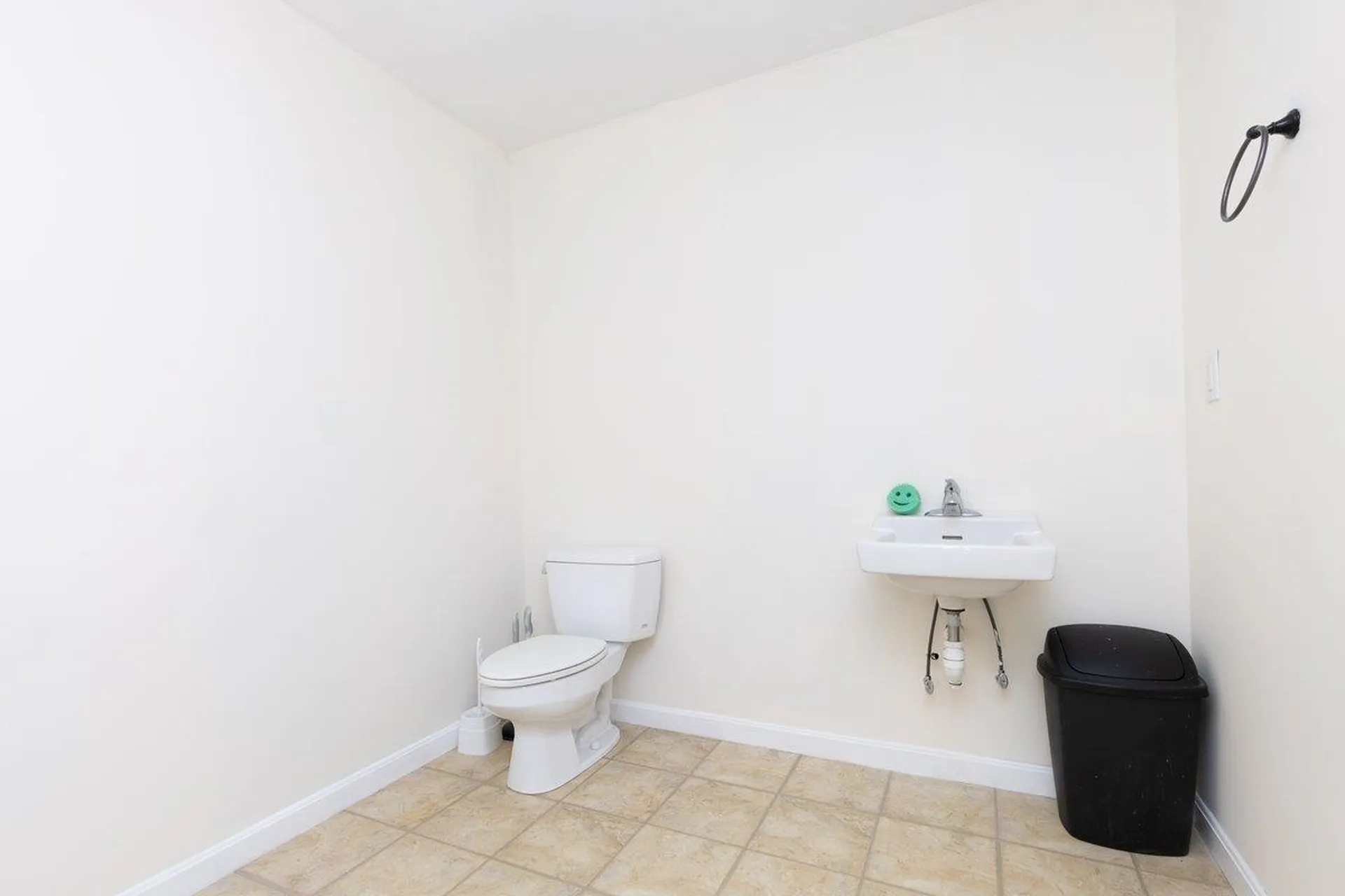 10 Bridge Street Pelham NH 03076