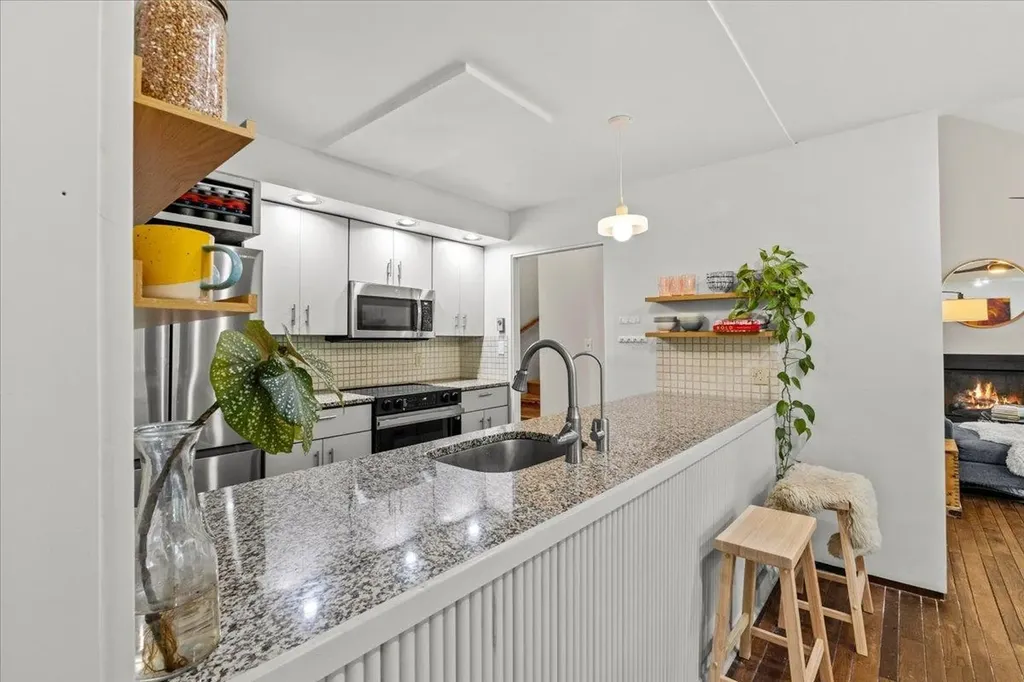 32 Tracy Lane Shelburne VT 05482